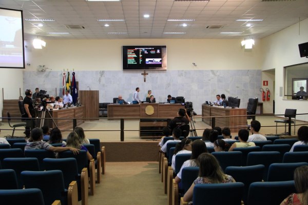 Imagem 1 da notícia: Projeto que visa troca de resíduos por tijolos beneficia famílias