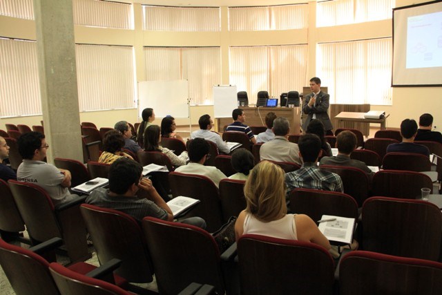 Imagem 1 da notícia: Servidores recebem capacitação para fiscalizar contratos