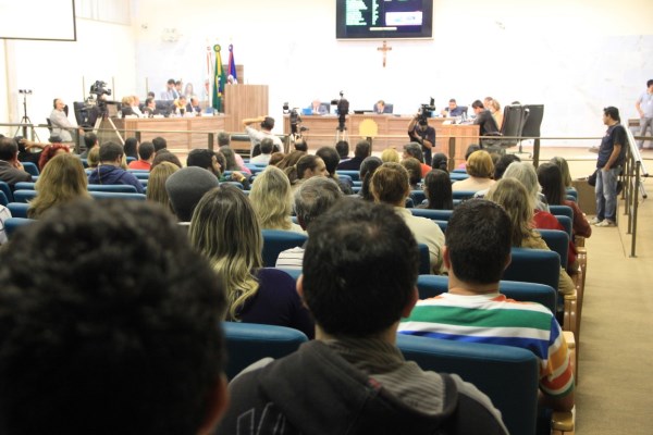 Imagem 1 da notícia: Câmara aprova reajuste salarial dos servidores municipais