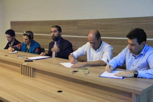 Imagem 1 da notícia: Junção de documentos é primeira etapa da CPI dos salários dos médicos