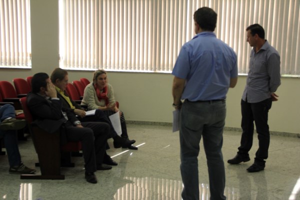 Imagem 5 da notícia: Comissão de Saúde realiza reunião com farmacêuticos da cidade