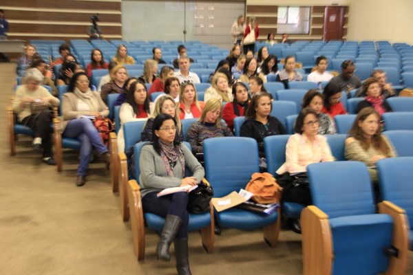 Imagem 2 da notícia: Comissão de Educação realiza reunião de lançamento do PME