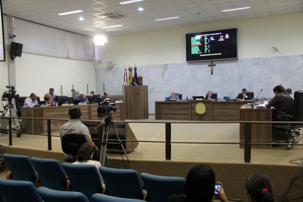 Imagem 1 da notícia: Câmara aprova Projetos e Tribuna Livre durante Sessão