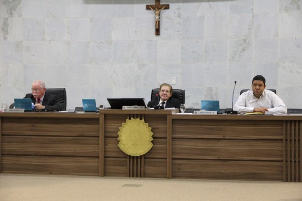 Imagem 1 da notícia: Câmara aprova Projeto que beneficia transporte escolar em Pouso Alegre