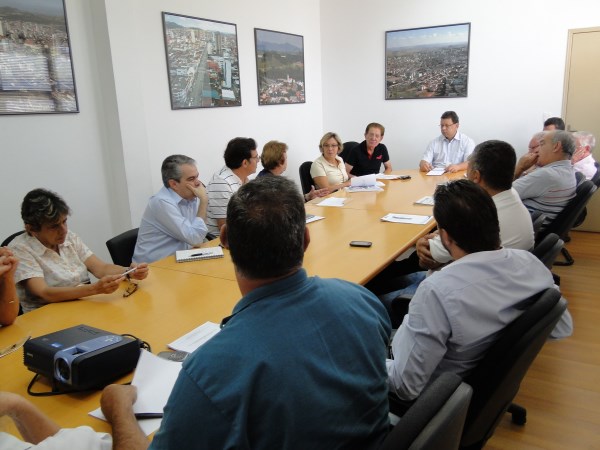 Imagem 1 da notícia: Câmara e Prefeitura se reúnem com entidades filantrópicas do município
