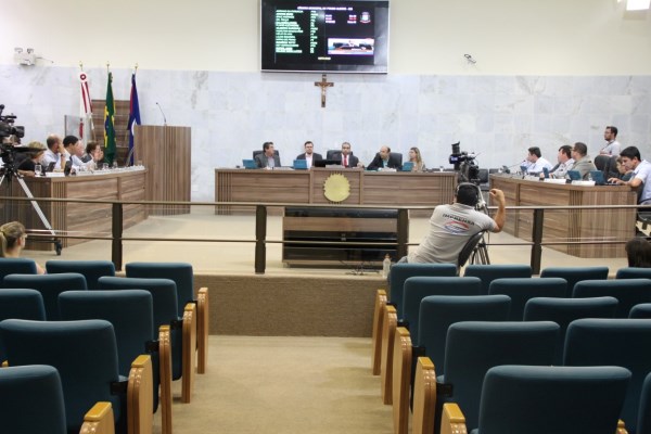Imagem 1 da notícia: Câmara aprova Projeto de criação e transposição de vagas