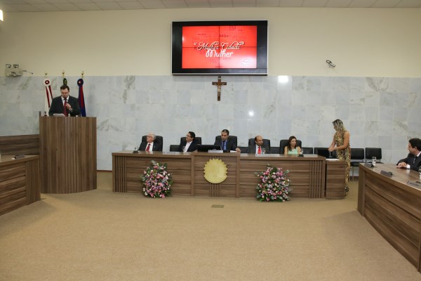 Imagem 1 da notícia: Mulheres de destaque recebem homenagem na Câmara de Pouso Alegre