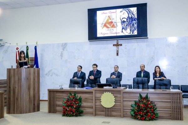 Imagem 1 da notícia: Câmara entrega Insígnia Tiradentes a cidadãos de destaque