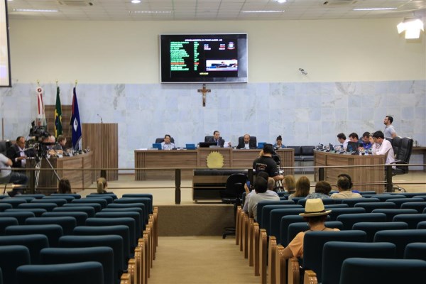 Imagem 1 da notícia: Autorização para construção de banheiros públicos na cidade é aprovada em 1ª votação
