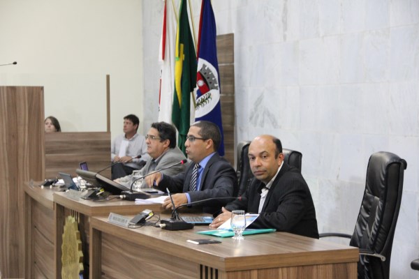 Imagem 1 da notícia: Projeto prevê avaliação psicológica em concurso para profissionais do magistério e motoristas