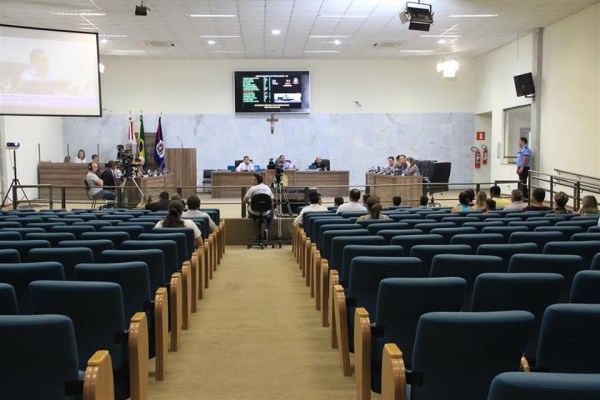 Imagem 1 da notícia: Projeto prevê gratuidade de transporte público a pessoas com mais de 60 anos