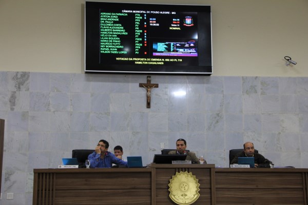 Imagem 1 da notícia: Câmara aprova diretrizes orçamentárias para 2016 com remanejamento de 15%