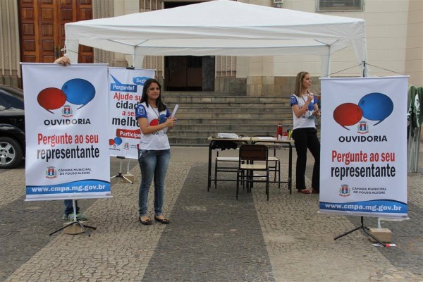 Imagem 1 da notícia: Tenda do 'Pergunte ao Seu Representante' vai passar por cinco bairros em dezembro