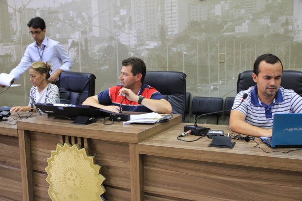 Imagem 1 da notícia: Câmara quer economizar mais de R$ 800 mil por ano com cortes de cargos