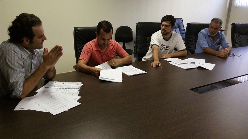 Imagem 1 da notícia: Comissões de Administração Financeira e Justiça analisam projetos