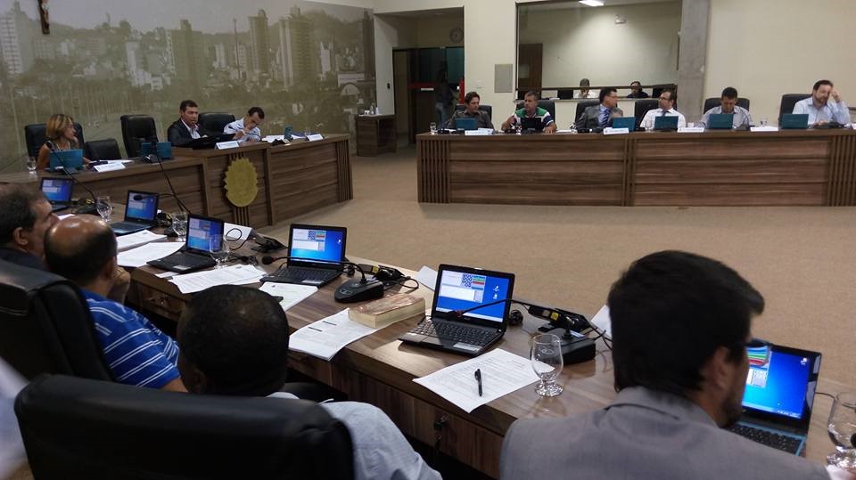 Imagem 1 da notícia: Vereadores aprovam criação de Fundo de Restos a Pagar na Prefeitura