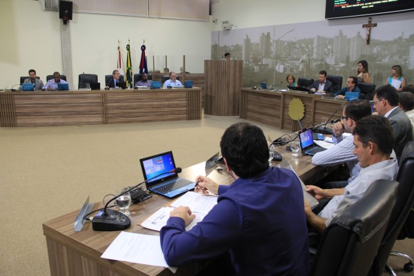 Imagem 1 da notícia: Vereadores aprovam desconto em multa e juros de impostos municipais