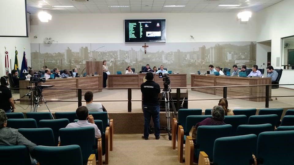 Imagem 1 da notícia: Câmara aprova criação de duas CPI’s: Plenax e Galerias da bacia do bairro Primavera