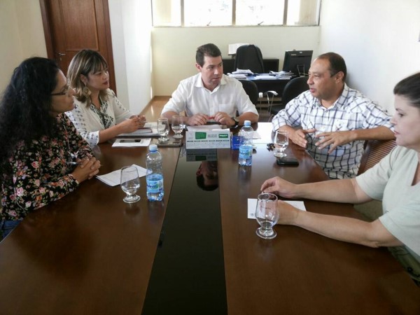 Imagem 1 da notícia: Presidente da Câmara se reúne com entidades sobre o Projeto Cidadão Modelo