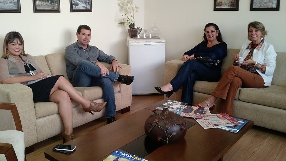 Imagem 1 da notícia: Presidente da Câmara se reúne com representantes da APAE Pouso Alegre