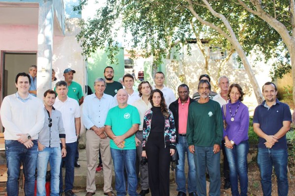 Imagem 1 da notícia: Câmara participa de inauguração do Projeto Plante Vida