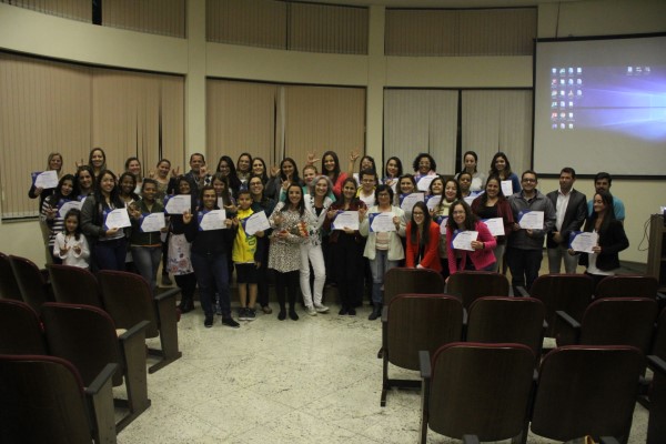 Imagem 1 da notícia: Curso de libras da Câmara forma mais de 40 pessoas gratuitamente