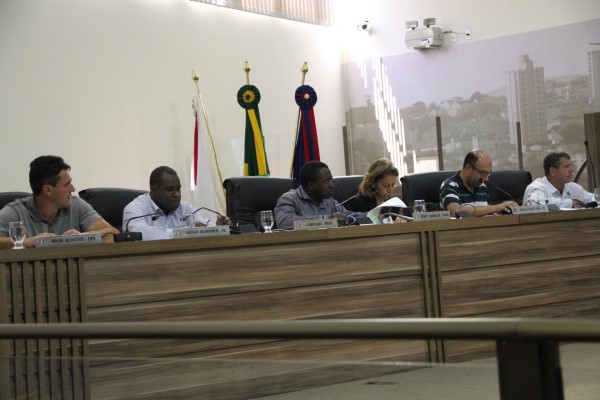 Imagem 2 da notícia: Audiência Pública debate LDO com Secretaria de Finanças e vereadores