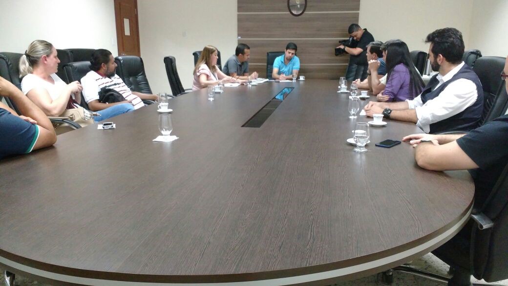 Imagem 1 da notícia: Vereadores se reúnem com representantes dos Fiscais de Pouso Alegre