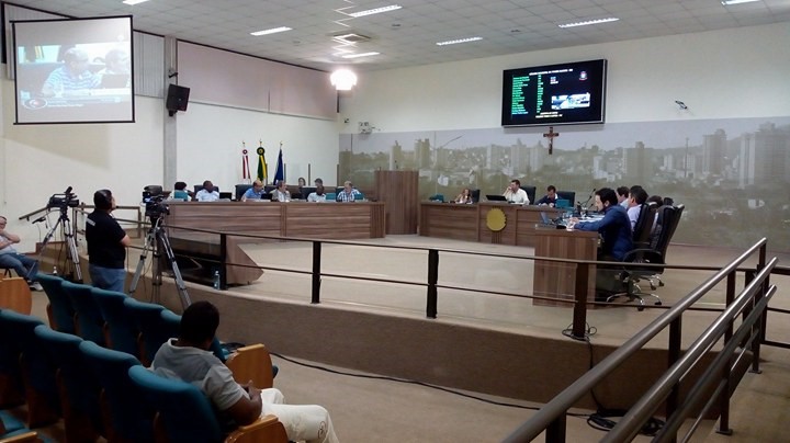 Imagem 1 da notícia: Emenda à LOM Nº 25 é aprovada por 11 votos
