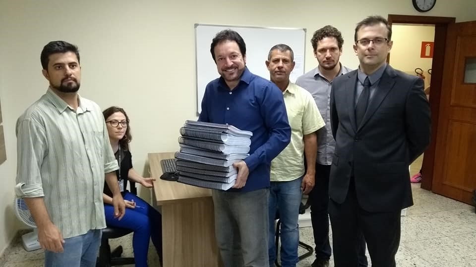 Imagem 1 da notícia: Relatório da Comissão que estudou serviços prestados pela Plenax ao Município será lido nesta quarta