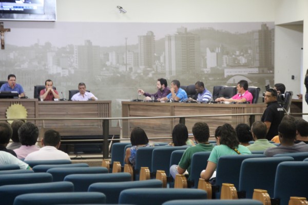 Imagem 1 da notícia: Vereadores participam de Audiência promovida pela Prefeitura sobre outorga do transporte