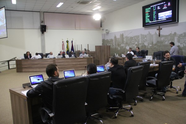 Imagem 2 da notícia: Projetos de interesse dos servidores são votados na Câmara