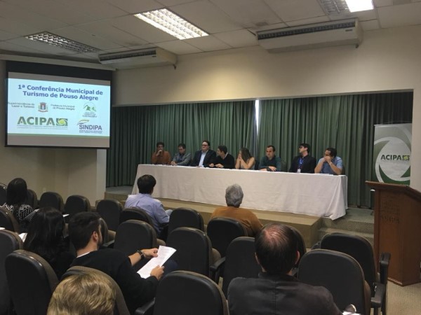 Imagem 1 da notícia: Presidente participa da I Conferência Municipal de Turismo