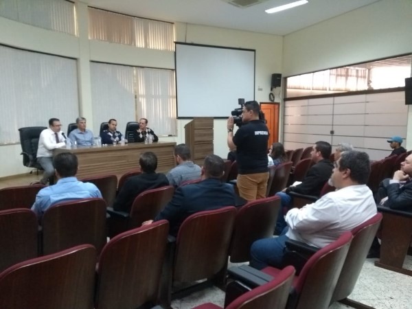 Imagem 1 da notícia: Presidente da Câmara recebe visita do deputado estadual Dilzon Melo