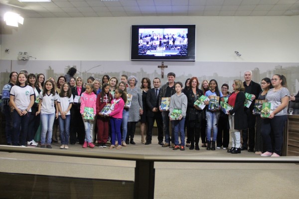 Imagem 1 da notícia: Lançamento Constituição em Miúdos II