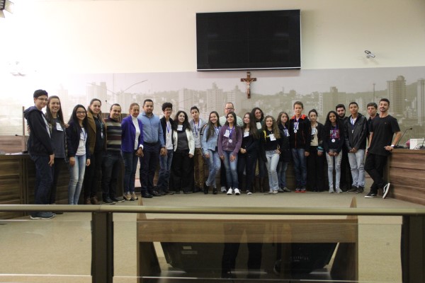 Imagem 1 da notícia: Escola do Legislativo realiza primeiro dia de Gincana do Saber