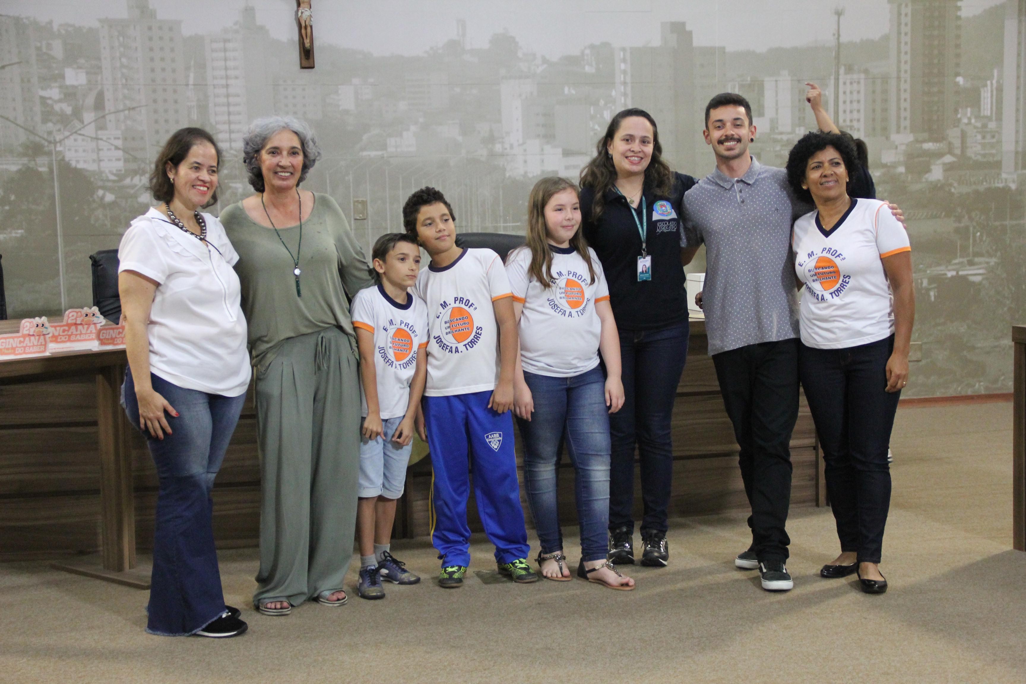 Imagem 1 da notícia: Escola Josefa Azevedo Torres vence 2º dia da Gincana dos Miúdos