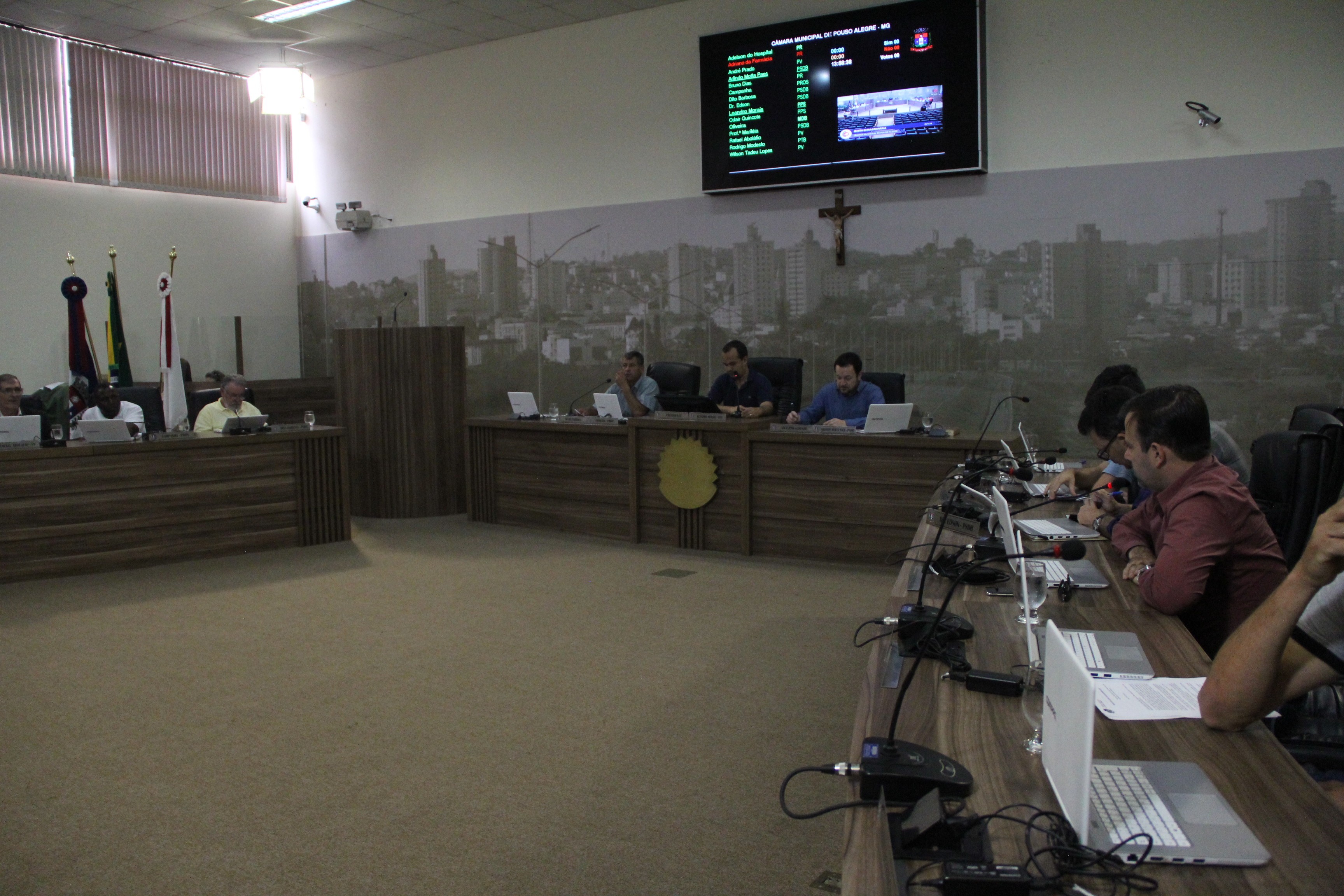 Imagem 2 da notícia: Projeto que viabiliza ampliação de indústria é aprovado