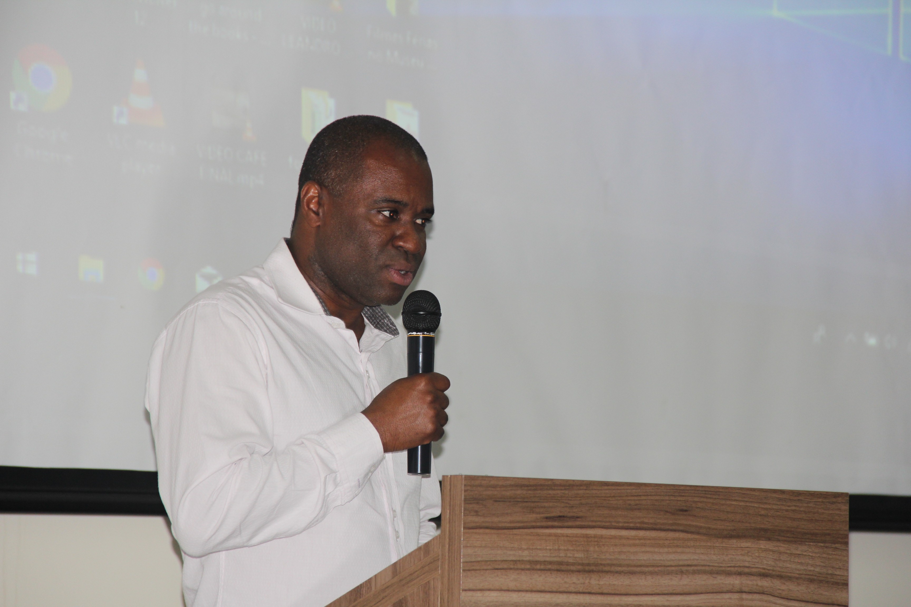 Imagem 3 da notícia: Escola do Legislativo forma primeira turma em nível intermediário de libras