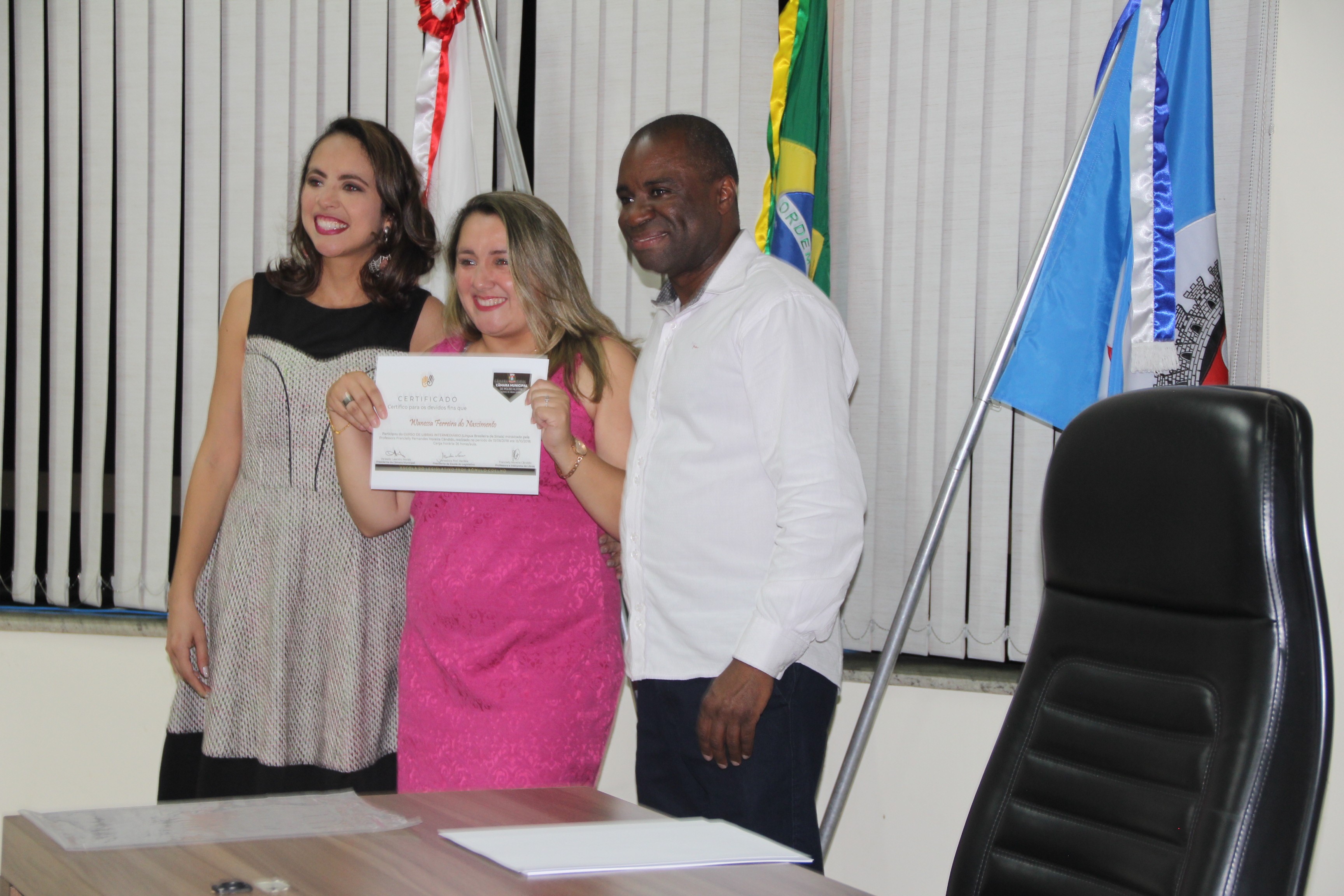 Imagem 11 da notícia: Escola do Legislativo forma primeira turma em nível intermediário de libras