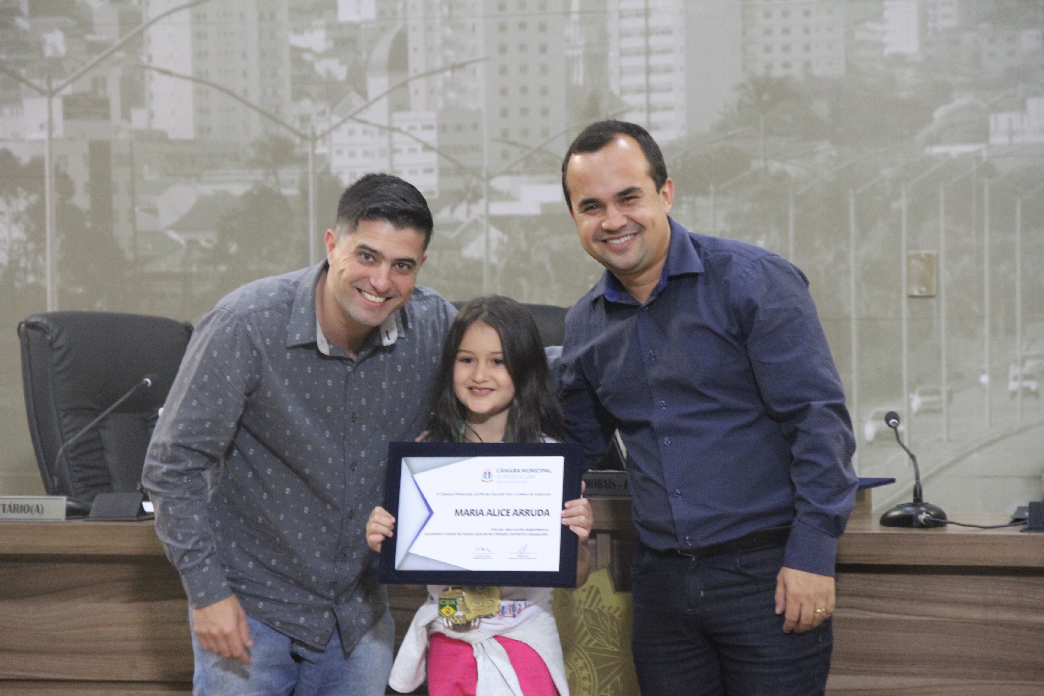 Imagem 4 da notícia: Karatecas recebem homenagem na Câmara