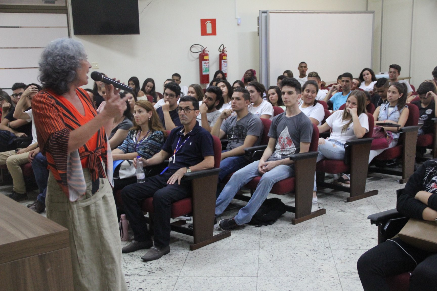 Imagem 1 da notícia: Escola do Legislativo de Pouso Alegre realiza palestra para alunos do SENAC