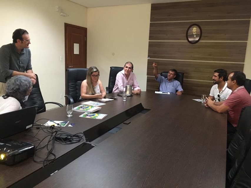 Imagem 4 da notícia: Escola do Legislativo recebe visita da Câmara de Poço Fundo - MG.