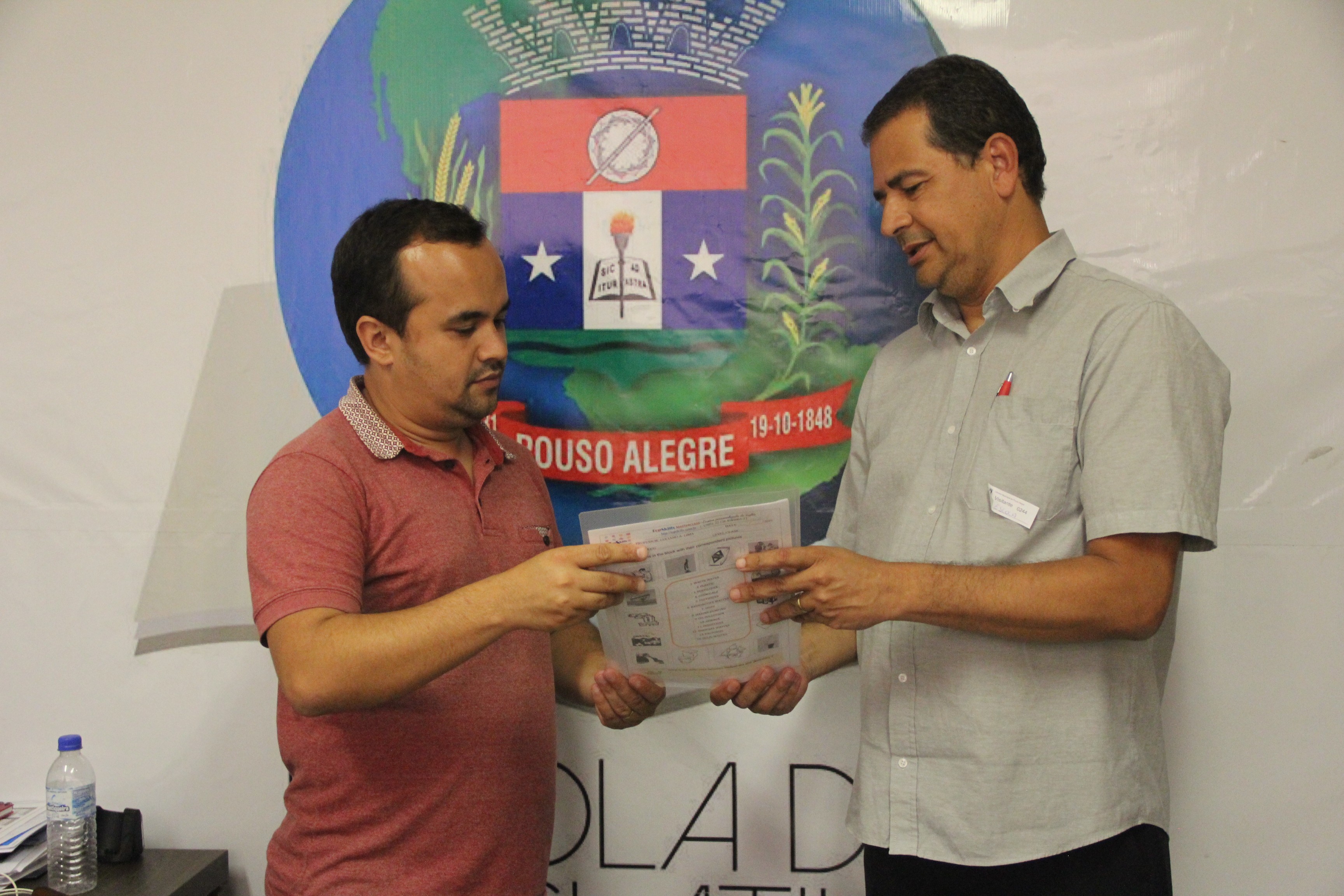 Imagem 1 da notícia: Parceria entre Escola do Legislativo e Escola de Inglês possibilita curso gratuito para estudantes