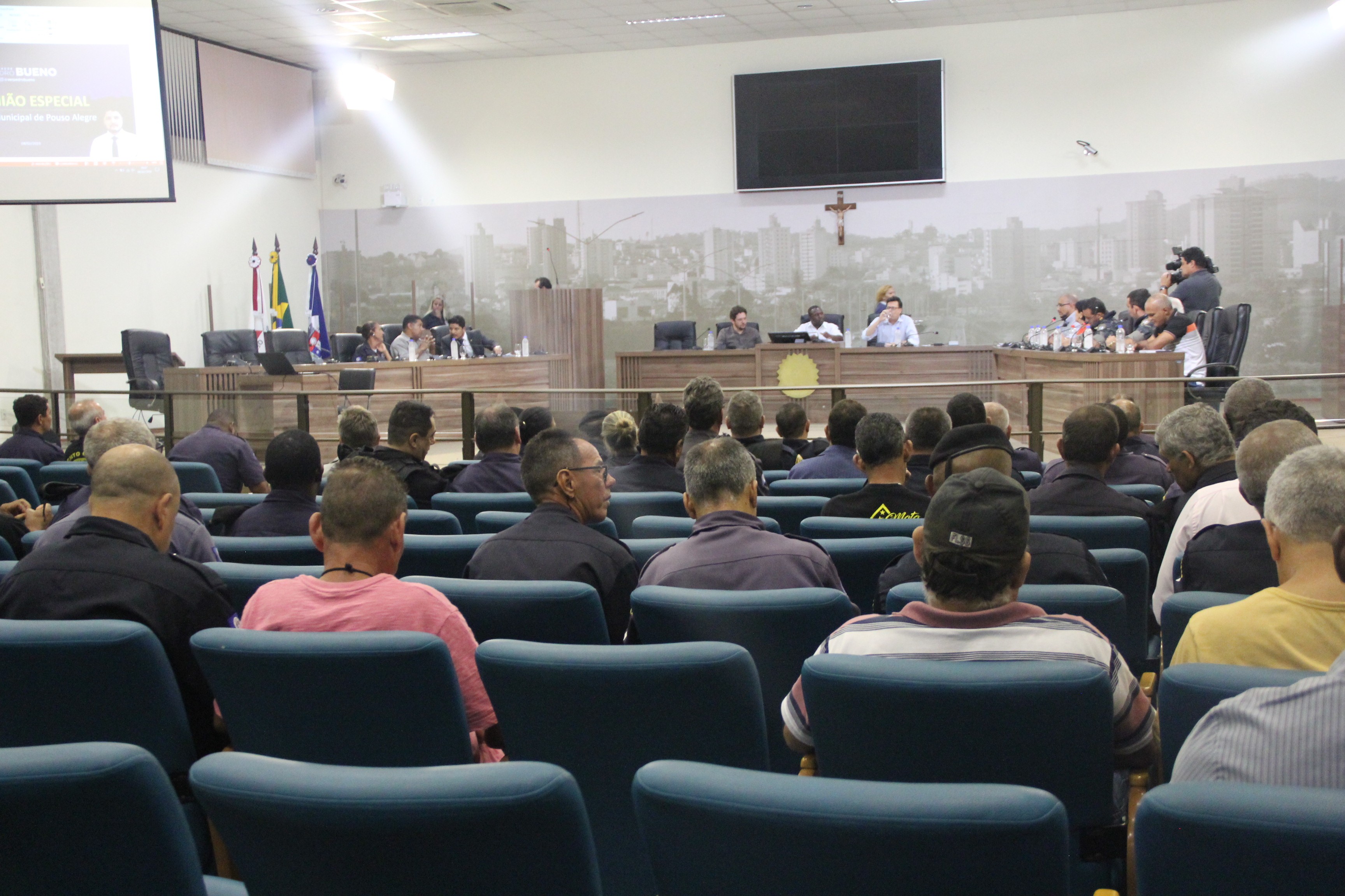 Imagem 1 da notícia: Reunião debate projeto sobre a Guarda Municipal em Pouso Alegre