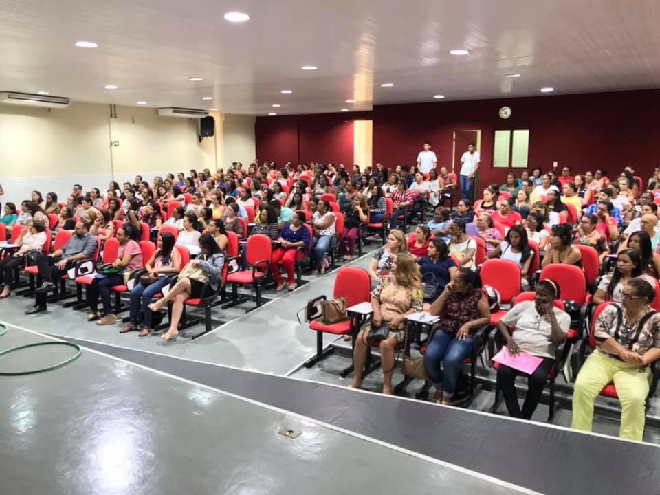 Imagem 4 da notícia: Capacitação sobre a "Constituição em Miúdos" em Floriano – PI é realizada para mais de 500 professores