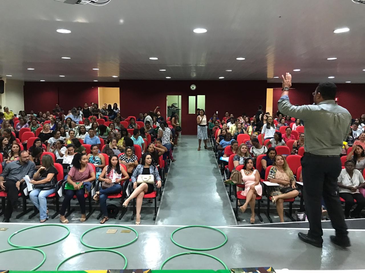 Imagem 3 da notícia: Capacitação sobre a "Constituição em Miúdos" em Floriano – PI é realizada para mais de 500 professores