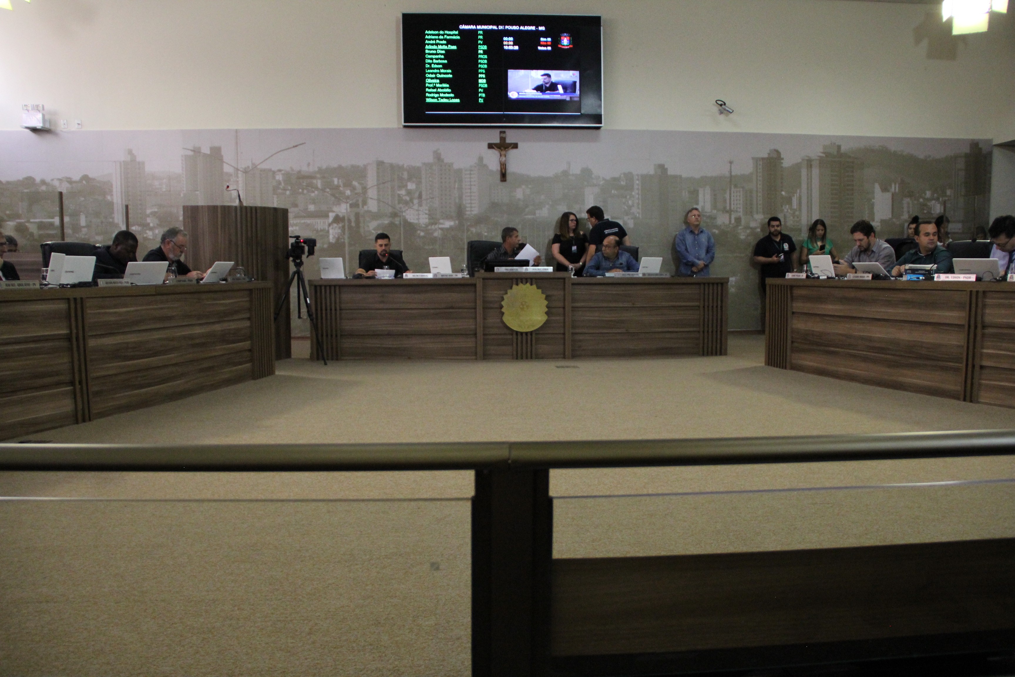 Imagem 1 da notícia: Vereadores votam Projeto de Emenda que retira a Guarda Municipal da Lei Orgânica