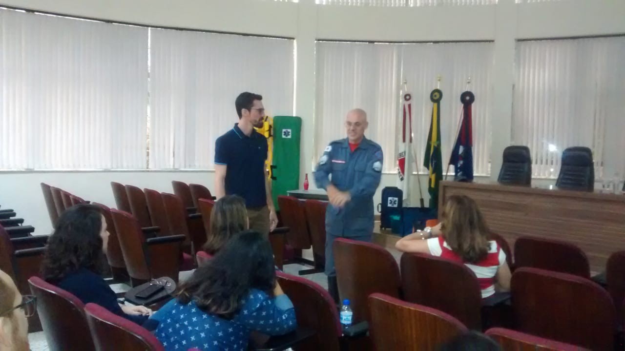 Imagem 2 da notícia: Servidores da Câmara participam de treinamento para prevenção de incêndio e primeiros socorros