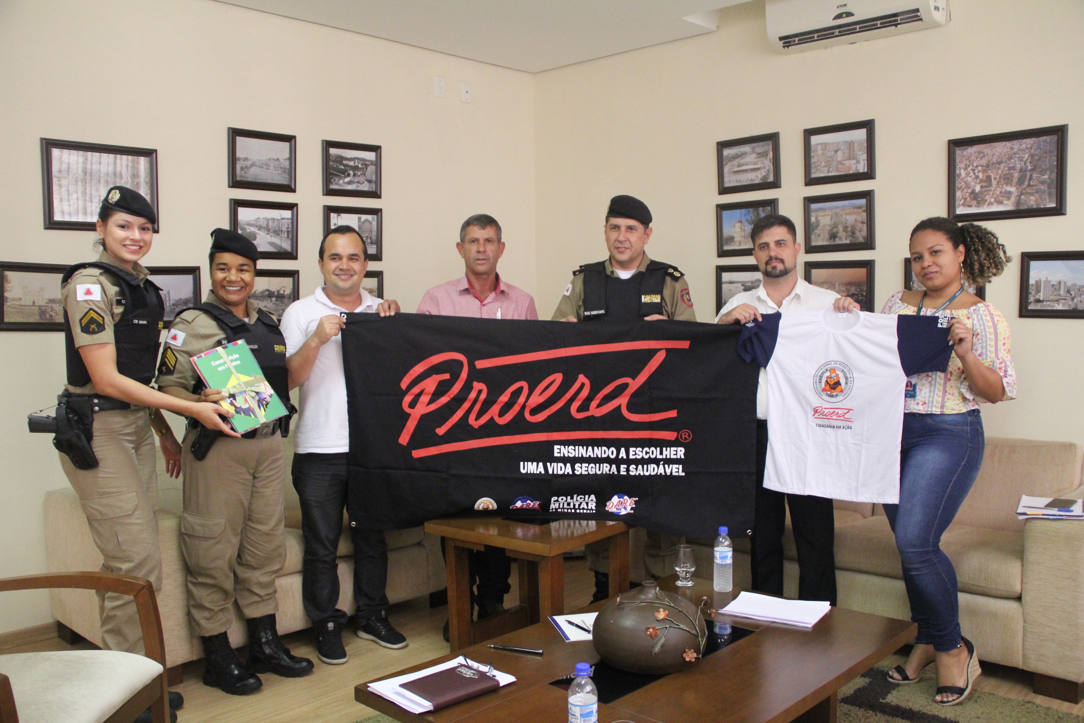 Imagem 1 da notícia: Câmara e PM prorrogam parceria para o 'Cidadania em Ação'